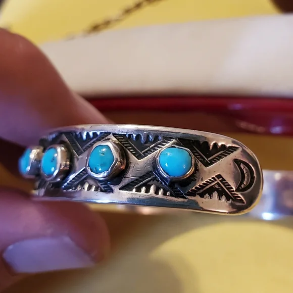925 Turquoise Cuff Bracelet - Picture 4 of 13